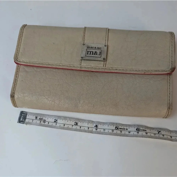 Mac + Jacob Trifold Leather Wallet - Picture 4 of 9